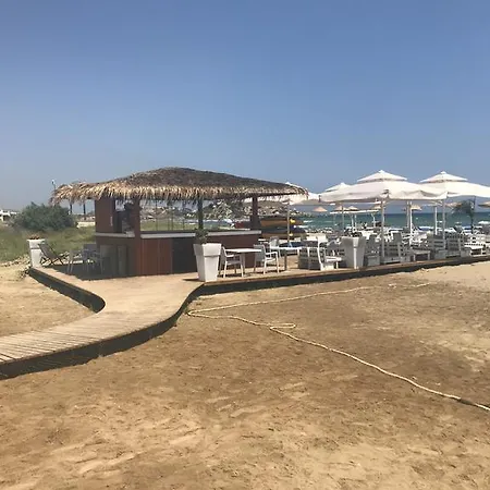 Daire Caesar Beach